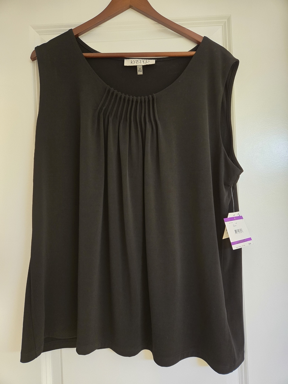 Kasper Black Sleeveless Pleated Front Top